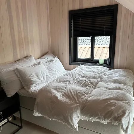 公寓 Amundoya Penthouse