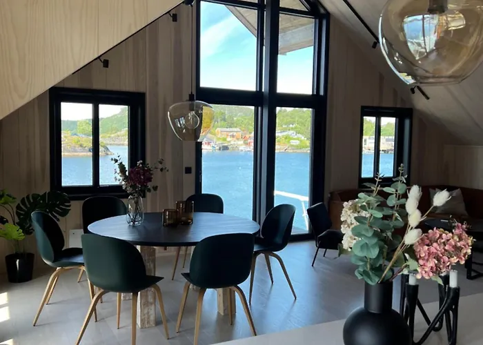 Amundoya Penthouse Apartment *