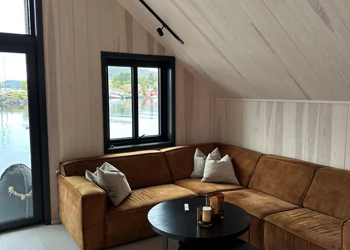 Amundøya Penthouse Leilighet